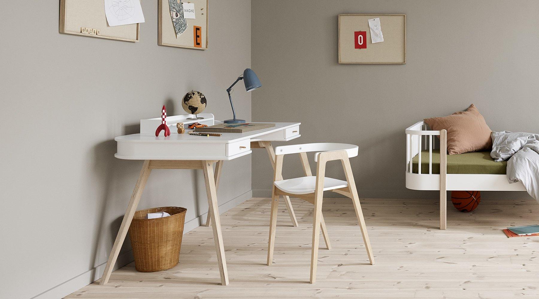 Wood skrivebord & armstol - Oliver Furniture