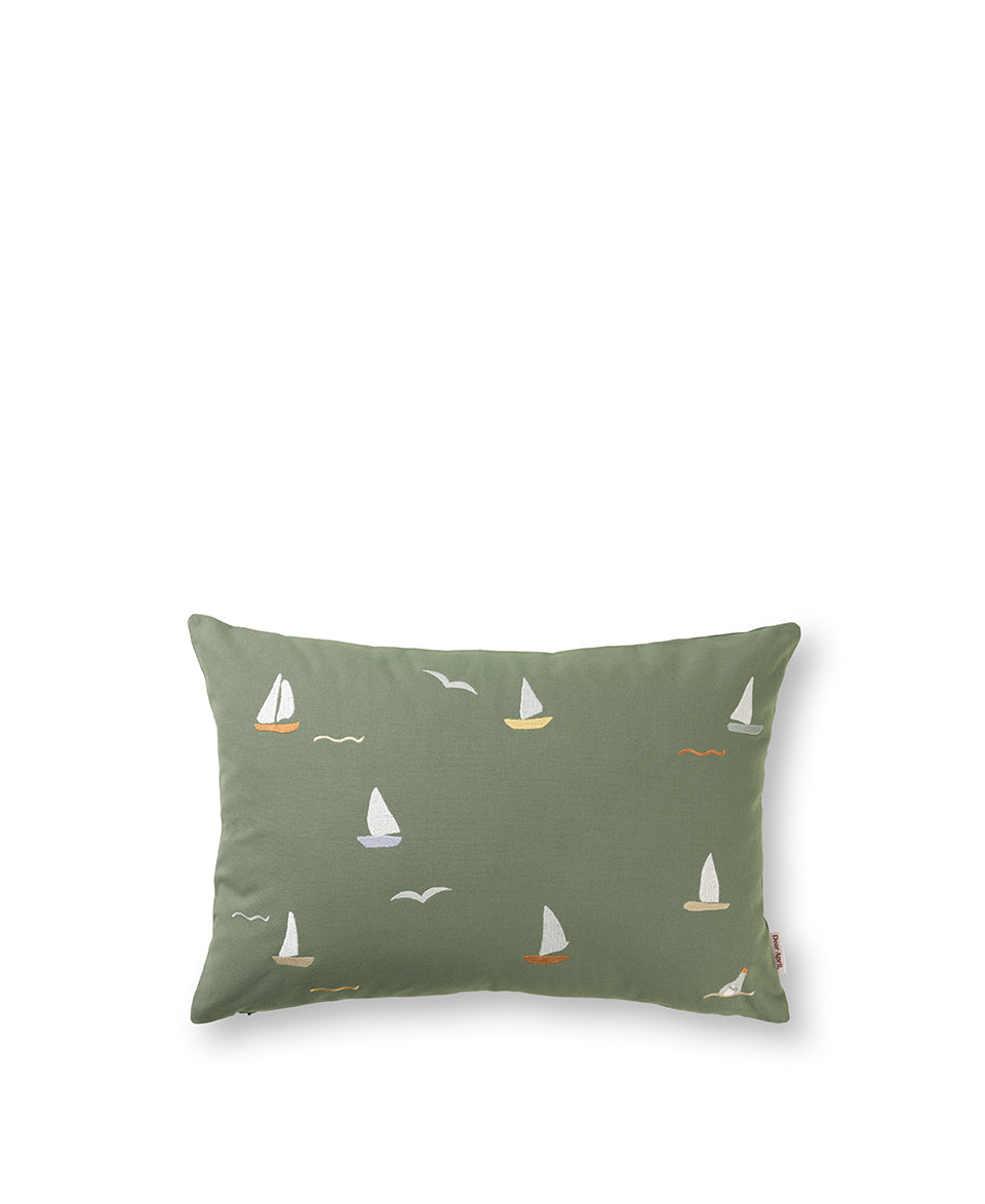 Cinna pude, Sailboats