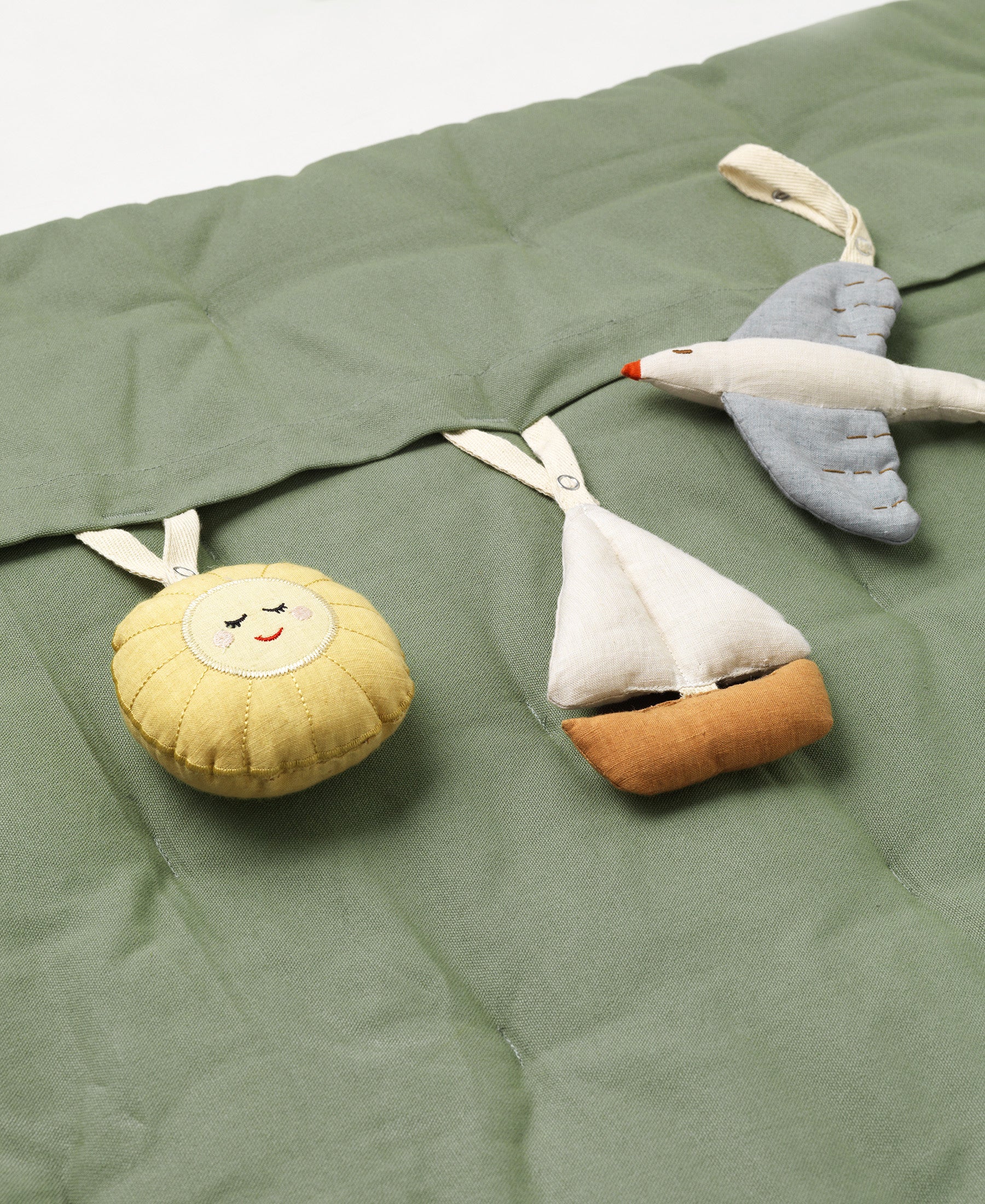 Meri legemadras, Sailboats