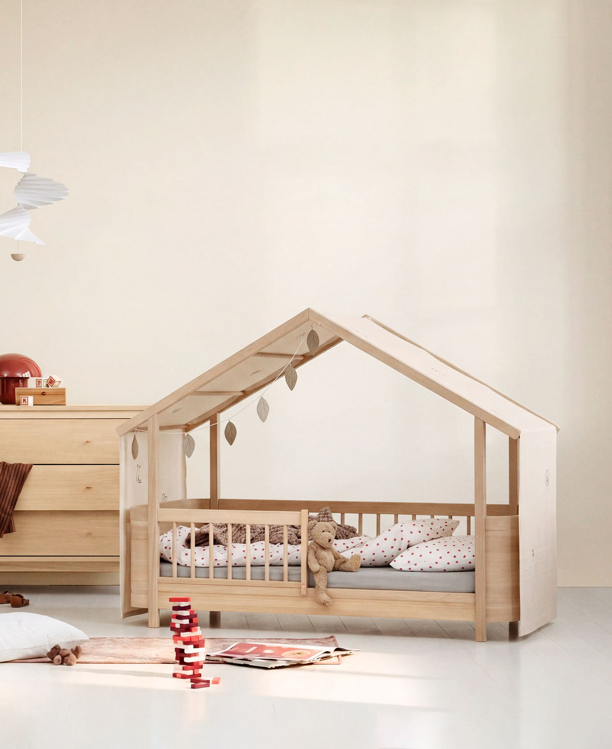 Wood Mini+ sengehimmel med broderi til husseng, ufarvet